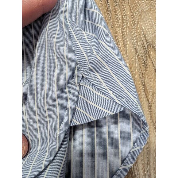 Duluth Trading Wrinklefighter Button-Down Shirt Women's 1X Blue White Pinstripe - Picture 12 of 16